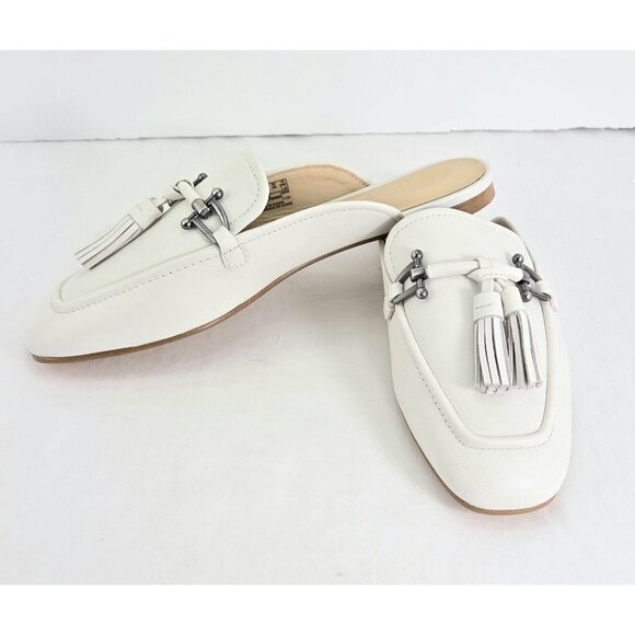 Clarks Pure 2 Leather Women’s shoes size 8M Tassel Slip On Loafer‎ NWT New - Picture 1 of 9